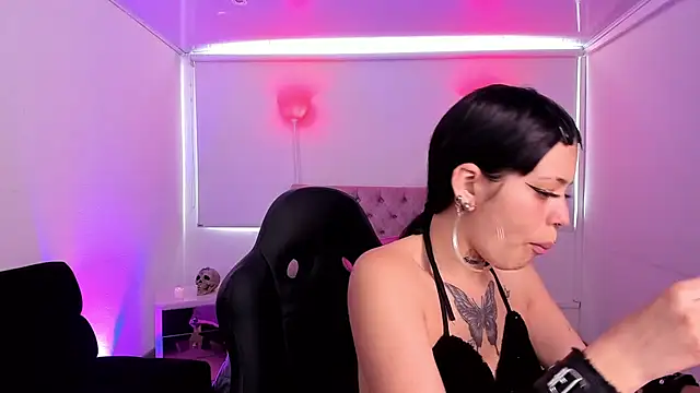 AuroraDiaz online show from 10, 10, 2025