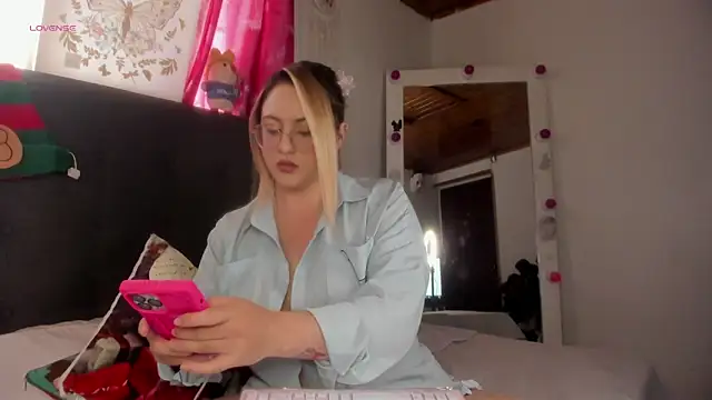 miss julietaa online show from 12, 11, 2025