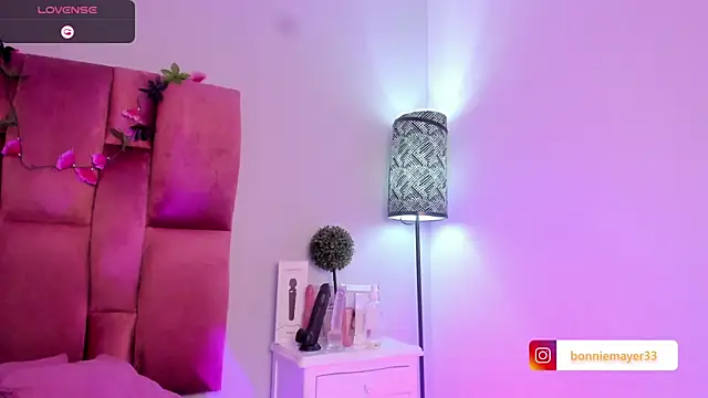 SweetBonniie online show from 19, 1, 2025