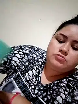 Kiara Anjo22 online show from 3, 12, 2024