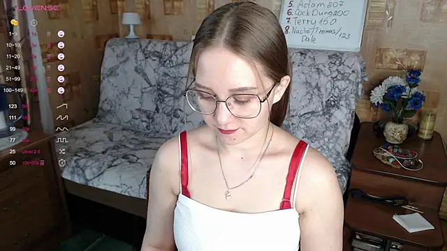 Snapshot of Miatiny chatting on 7, 12, 2024 Miatiny online show from 7, 12, 2024