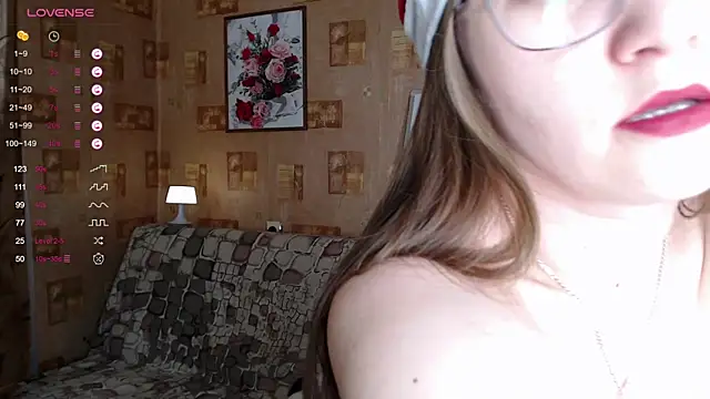 Snapshot of Miatiny chatting on 15, 12, 2024 Miatiny online show from 15, 12, 2024