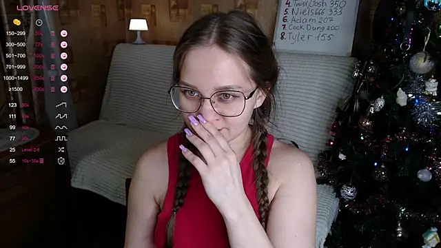 Snapshot of Miatiny chatting on 21, 12, 2024 Miatiny online show from 21, 12, 2024