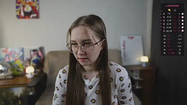 Snapshot of Miatiny chatting on 16, 10, 2025 Miatiny online show from 16, 10, 2025