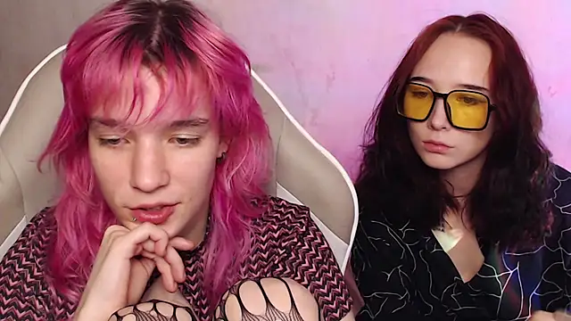 Snapshot of Robin_yourss chatting on 2, 11, 2025 Robin yourss online show from 2, 11, 2025