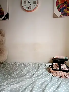 KimPielCanela online show from 12, 3, 2025