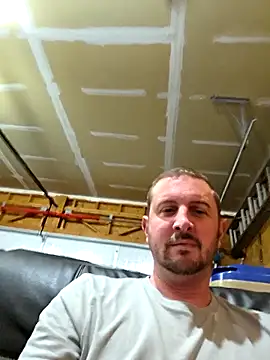 Snapshot of MrMechanic38 chatting on 7, 3, 2026 MrMechanic38 online show from 7, 3, 2026