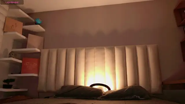 Megan mooree  online show from 14, 10, 2025