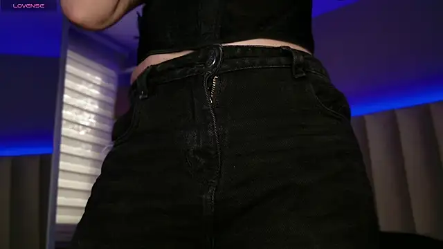 Megan mooree  online show from 8, 11, 2025