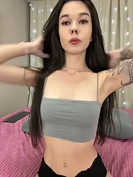 Snapshot of Vika_Gray chatting on 22, 10, 2025 Vika Gray online show from 22, 10, 2025