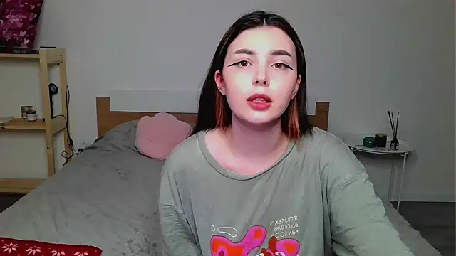 peaachybabe   online show from 13, 3, 2025