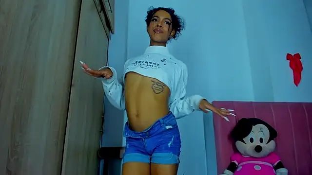 bloom444 online show from 17, 12, 2024