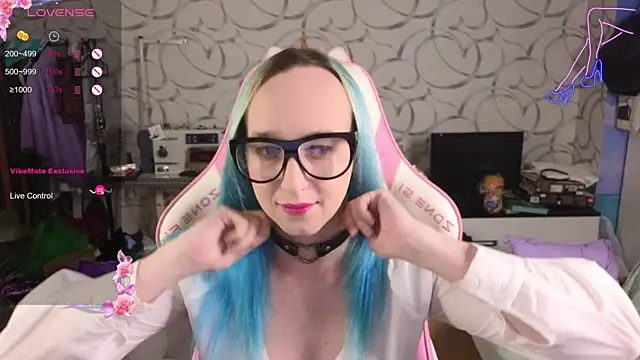 SexyTrixyLove online show from 2, 10, 2025