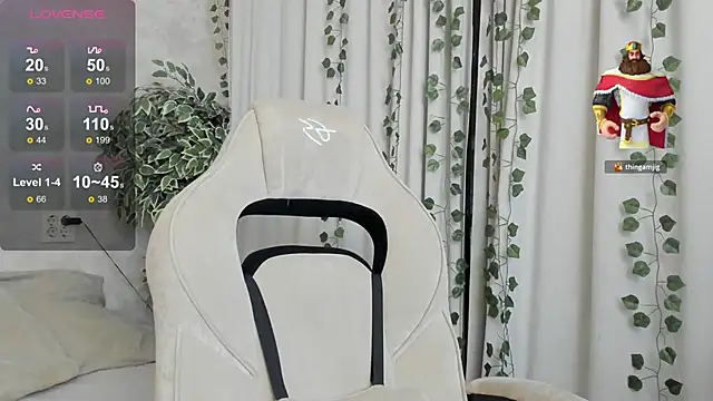 Snapshot of mell_milles chatting on 27, 11, 2025 mell milles online show from 27, 11, 2025