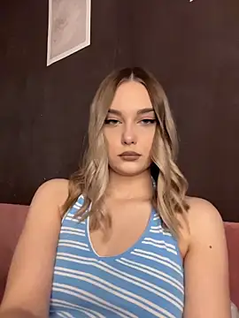 Snapshot of Alisa_Rise chatting on 29, 3, 2026 Alisa Rise online show from 29, 3, 2026