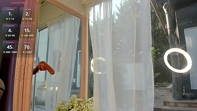 Snapshot of Mia__Milan chatting on 22, 11, 2025 Mia Milan online show from 22, 11, 2025