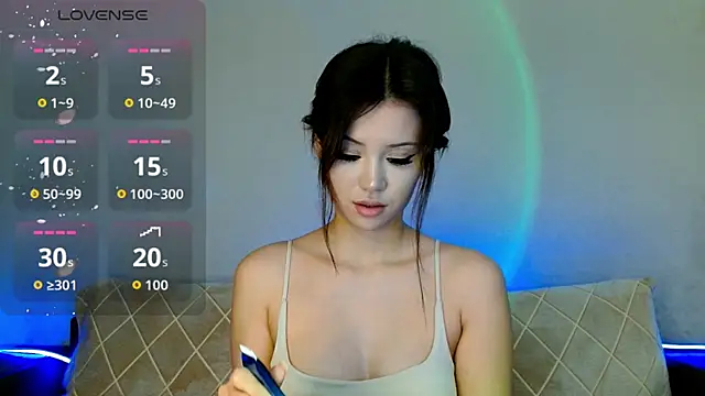 Min Jee  online show from 18, 11, 2025