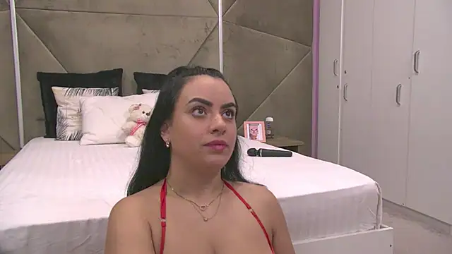 Snapshot of ElyzaIbarra chatting on 20, 10, 2025 ElyzaIbarra online show from 20, 10, 2025