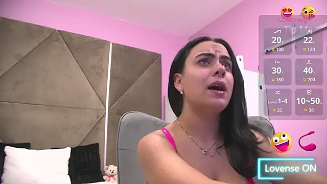 Snapshot of ElyzaIbarra chatting on 15, 11, 2025 ElyzaIbarra online show from 15, 11, 2025