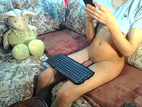 Snapshot of anwarlovemaroc chatting on 16, 2, 2025 anwarlovemaroc online show from 16, 2, 2025