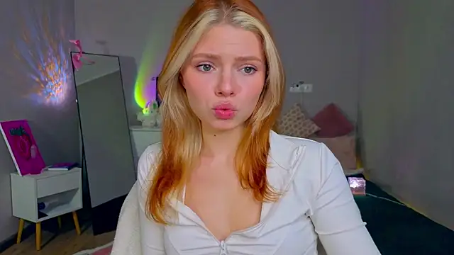 Red  Candy online show from 16, 11, 2025