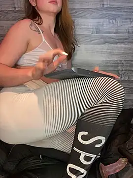 Snapshot of kamel-ayesha chatting on 16, 1, 2025 kamel-ayesha online show from 16, 1, 2025