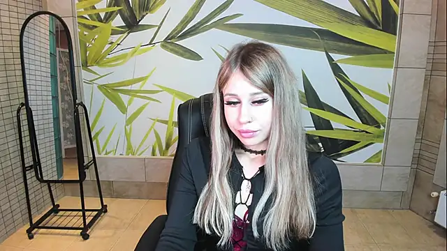 mila camilla online show from 25, 9, 2025