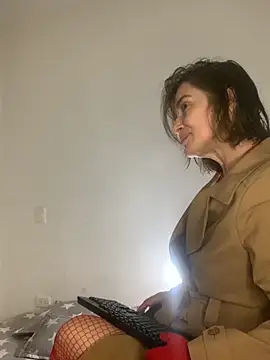 Liloo8923 online show from 13, 10, 2025