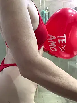 Snapshot of Liloo8923 chatting on 14, 2, 2026 Liloo8923 online show from 14, 2, 2026