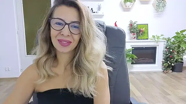 SukyGirl online show from 28, 11, 2025