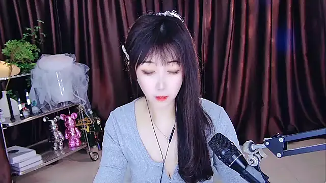xiaoya666--baby online show from 2, 3, 2025