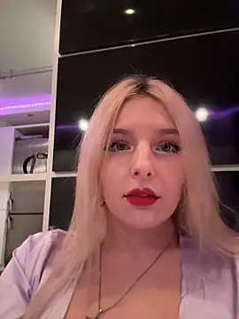 Snapshot of XMelissaX chatting on 10, 10, 2025 XMelissaX online show from 10, 10, 2025