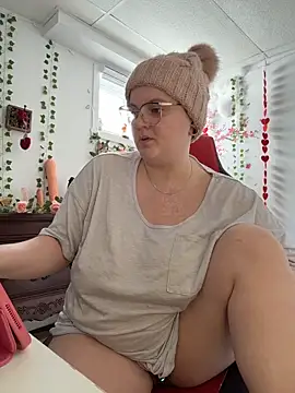 Snapshot of Sweetleeahxx chatting on 15, 3, 2026 Sweetleeahxx online show from 15, 3, 2026