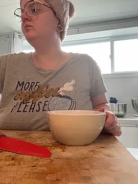 Snapshot of Sweetleeahxx chatting on 19, 3, 2026 Sweetleeahxx online show from 19, 3, 2026