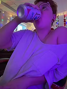 Snapshot of Sweetleeahxx chatting on 21, 3, 2026 Sweetleeahxx online show from 21, 3, 2026