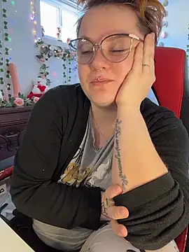 Snapshot of Sweetleeahxx chatting on 27, 3, 2026 Sweetleeahxx online show from 27, 3, 2026