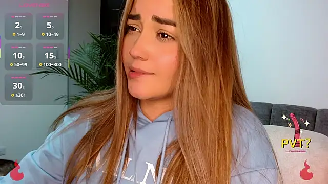 Lucia star   online show from 11, 10, 2025