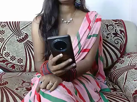 Snapshot of miss_sona27 chatting on 17, 2, 2025 miss sona27 online show from 17, 2, 2025