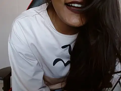 Snapshot of miss_sona27 chatting on 20, 9, 2025 miss sona27 online show from 20, 9, 2025