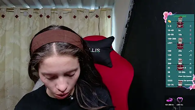 Snapshot of sweetdam12 chatting on 18, 12, 2025 sweetdam12 online show from 18, 12, 2025