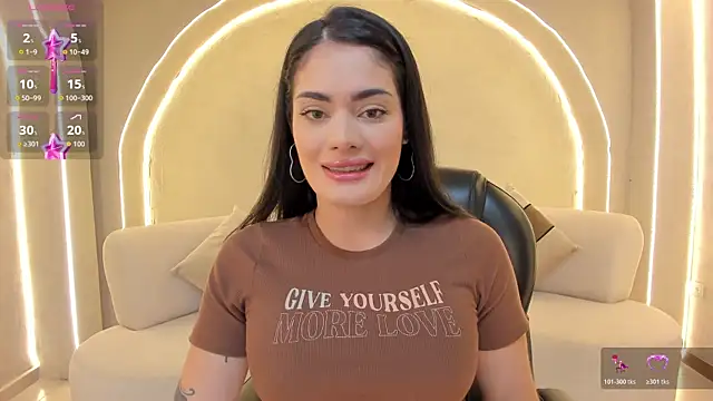 GiaFerrara online show from 18, 11, 2025