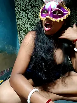 Snapshot of AparnaBoudi chatting on 5, 11, 2025 AparnaBoudi online show from 5, 11, 2025