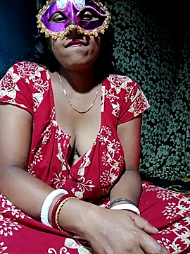 Snapshot of AparnaBoudi chatting on 12, 11, 2025 AparnaBoudi online show from 12, 11, 2025