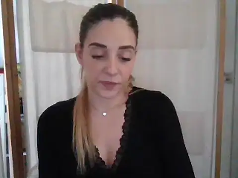 MissBella131 online show from 20, 12, 2024