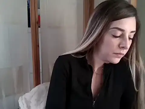 MissBella131 online show from 14, 1, 2025