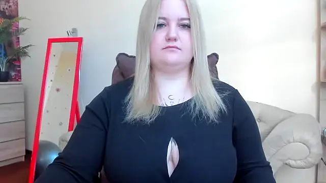 Snapshot of Doliss chatting on 16, 10, 2025 Doliss online show from 16, 10, 2025