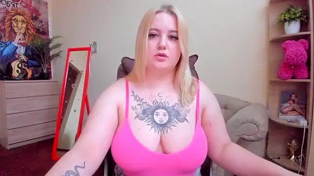 Snapshot of Doliss chatting on 16, 11, 2025 Doliss online show from 16, 11, 2025