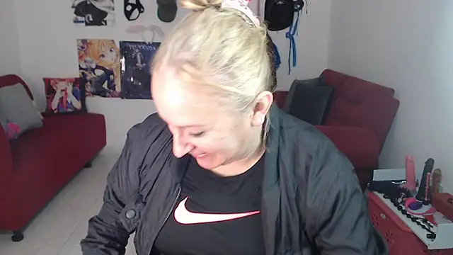 Snapshot of emperabigbootybigass chatting on 15, 10, 2025 emperabigbootybigass online show from 15, 10, 2025