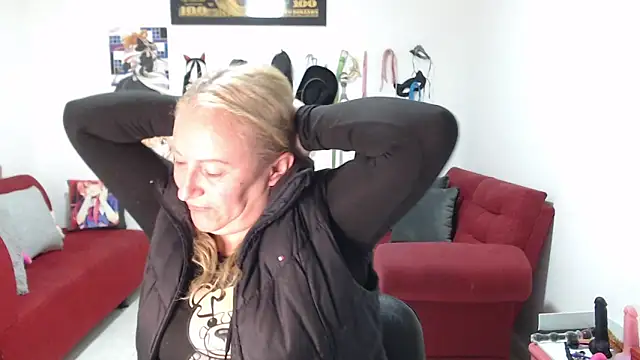 Snapshot of emperabigbootybigass chatting on 20, 10, 2025 emperabigbootybigass online show from 20, 10, 2025