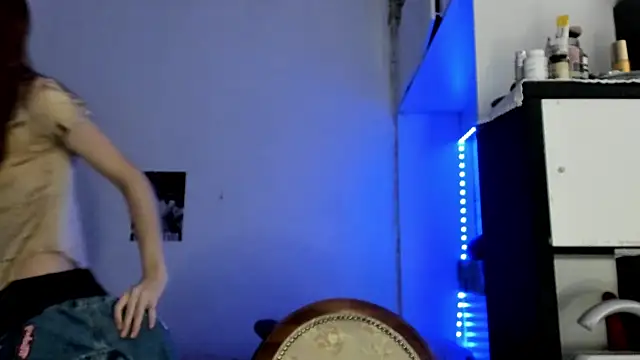 LisaIcon online show from 19, 10, 2025